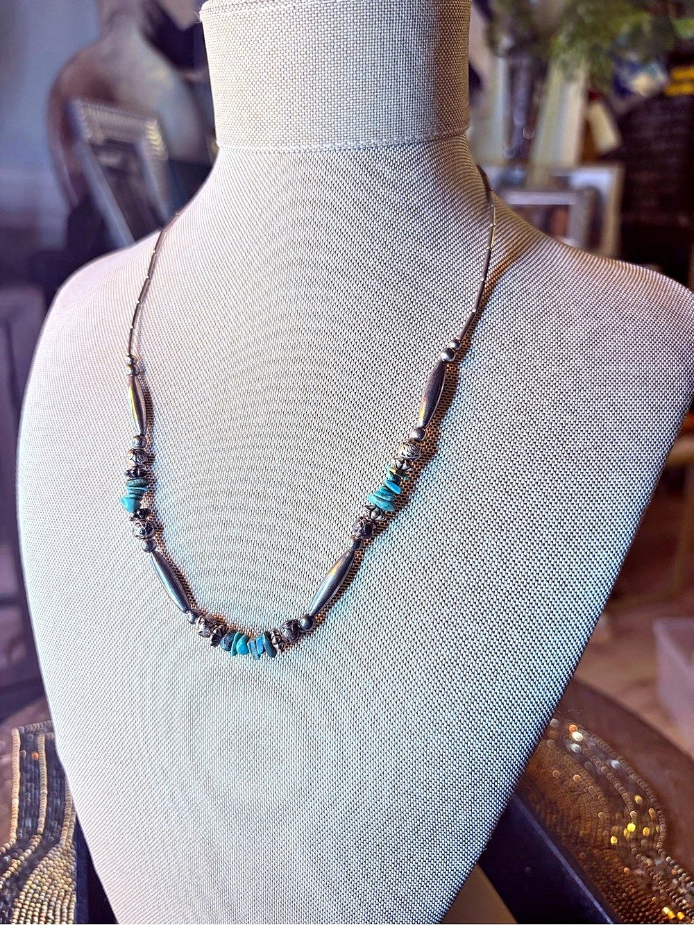 Southwestern Silver Tone Turquoise Chip Bead Necklace Boho Tribal Vintage Style